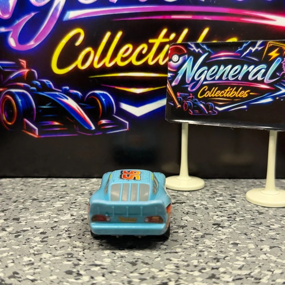 Disney Pixar Cars Lightning McQueen Rust-eze Blue Diecast 1:55 Mattel 2017 Rare